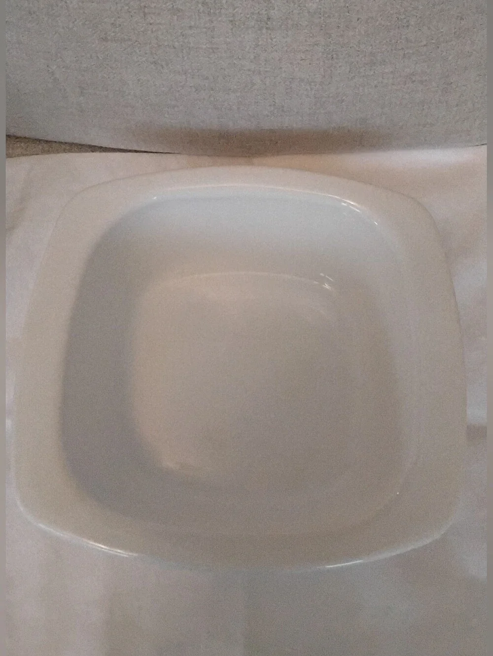Vtg Corningware White Dutch Oven Bakeware With Blue Corn Flowers and A Clear Lid